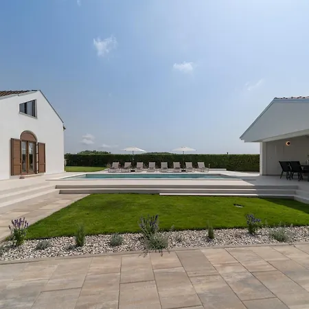 Bosa Semesterbostad Poreč